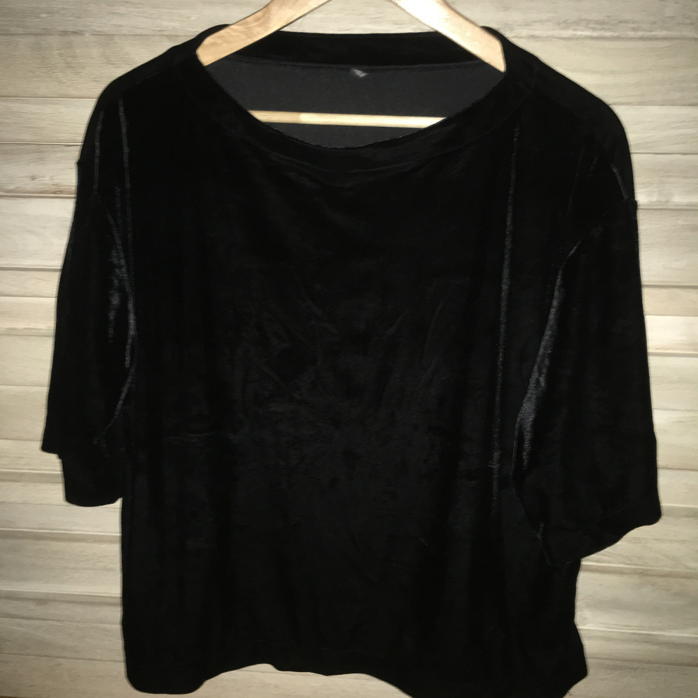 UNIQLO Black Velvet 3/4 sleeve top (M)